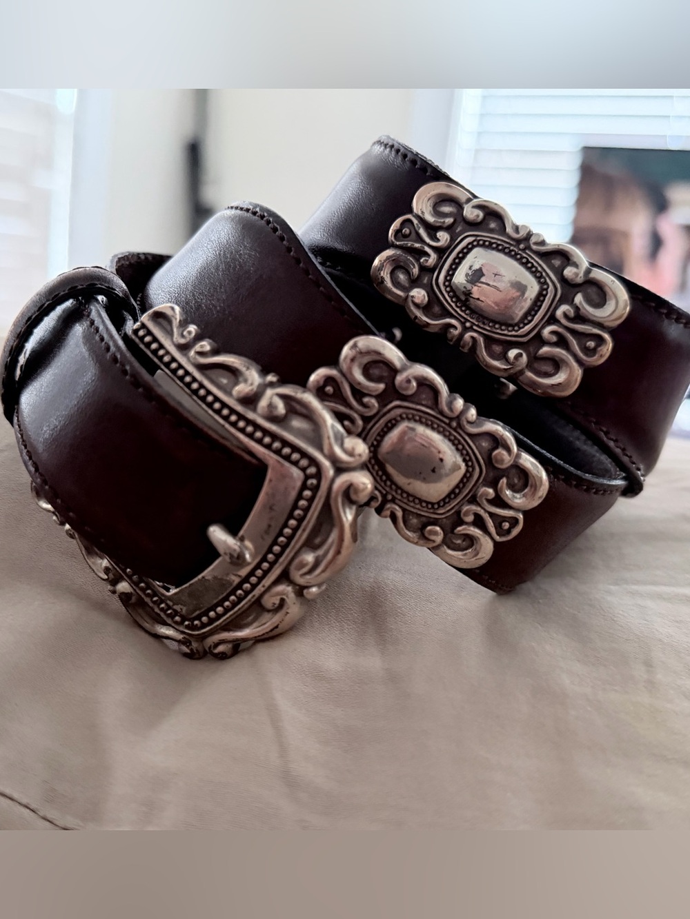 vintage Fossil brown leather belt